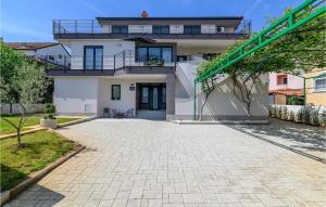 1 Bedroom Awesome Apartment In Rovinj