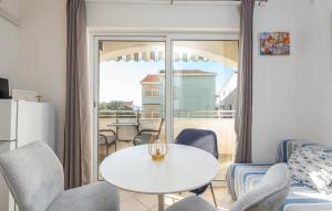 1 Bedroom Beautiful Apartment In Kozino