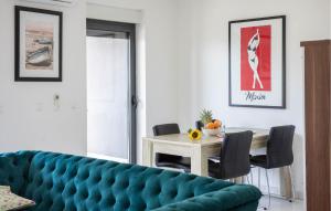 Cozy Apartment In Kastel Kambelovac