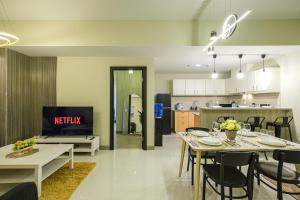 Premium 3BR Suite UptownBGC w Bathtub & Balcony