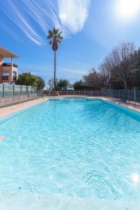 Appartements Le Cosy : Terrasse • Parking • Piscine • Clim : photos des chambres
