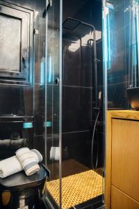 Athens centre Luxury Studio close to metro and Hospitals