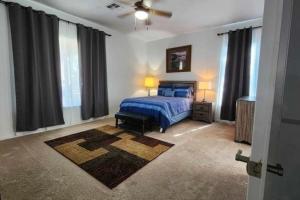 Cozy Latitude home with pool