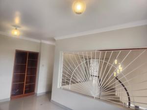 Beautiful Battersea Lodge