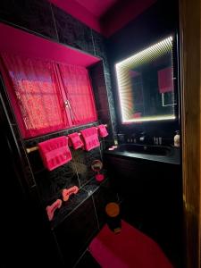 Love hotels Love Room du Moulin Rose : photos des chambres