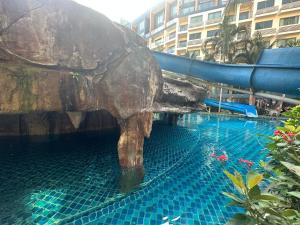 Laguna Beach Resort 2-Pool View