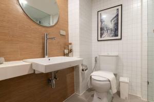 Comfy Studio 300m to Think ParkMAYAOne Nimman