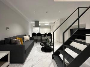 b hotel Rijodori - Modern 6ppl City Apt with Breakfast Included