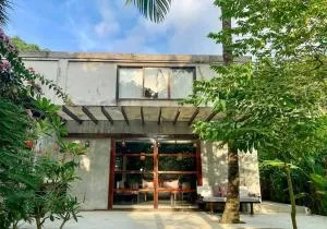 EL NIDO, Lugadia, Concrete House with Small Garden - Danet