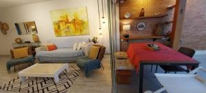 Ampla cobertura 3 dorms 2 vagas a 2 quadras da praia Enseada