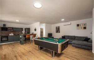 Amazing Villa Deep Green 