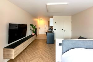 Studio By Aimee - 20m from the beach & in city centre!