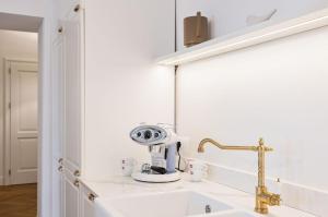 MARIANNA'S OLD TOWN RESIDENCE 