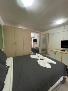 FLATS Particular Terrazzo