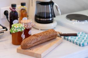 Stunning Sunset House on Kamares Bay with Playground