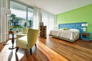 Eden Roc Marina Hotel