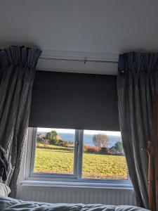 Cosy cottage with sea & mountain views Carnlough