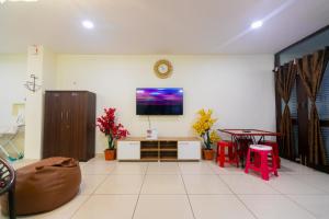 Bay Stays 2BHK Near Rock Beach