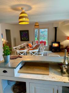 Villas Piscine chauffee, tennis, Mas provencal contemporain : photos des chambres