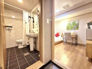 Phòng Đôi Phổ Thông (Economy Double Room)