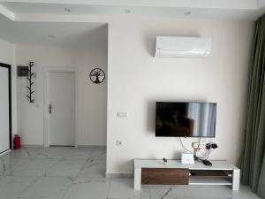 Art life apart (Meadow)