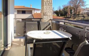 1 Bedroom Lovely Apartment In Porec