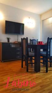 Labino Apartments 1 Red Passion