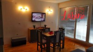 Labino Apartments 1 Red Passion