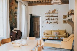 Lyon Country House - Suites & Tour de Garde