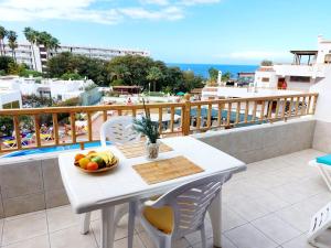 FIRST LINE Los Geranios Ocean View Apartment Air Conditioned 50 m from La Pinta beach