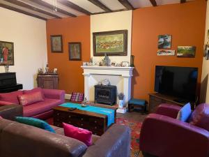 Beautiful Charente Home with swimming pool