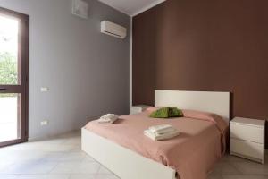 Villa con piscina vista mare e Etna