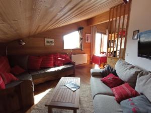 DUPLEX 50 m2 aux pieds des pistes les saisies hauteluce et contamines montjoie 6 personnes 1 chambre et un coin nuit