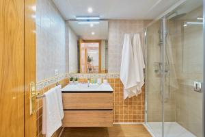 Sea la vie by Lovely Rentals