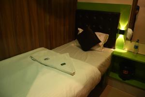 Airport Cabin Stay Mumbai Near T2