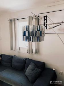 jm-Sutomišćica-holiday house on the beach