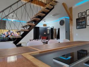 Magnifique Duplex de 135 m2 pour vos séjours jusquà 10 à Lourdes