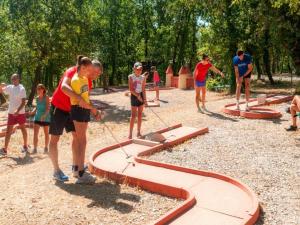 Campings Bien etre en 5 etoiles au coeur du sud Ardeche, vignobles et rivieres : photos des chambres