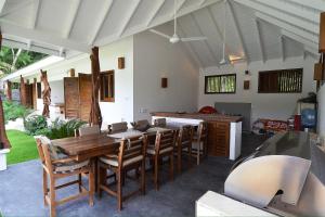 Seaside villa with housekeeping staff - Las Terrenas