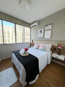 Ótimo Apartamento na Quadra da Praia NSC137-1005