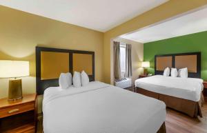 Studio with Two Queen Beds - Non-Smoking room in Extended Stay America Suites - Cleveland - Great Northern Mall