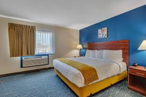 King Suite with Sofa Bed - Non-Smoking room in SureStay by Best Western Spicer