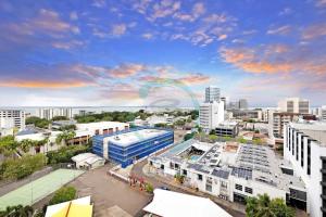 ZEN TOWERS: Cozy Executive 3-BR Family Apt in Darwin City