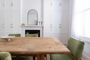 Central Elegance: Cottage Gem with Parking