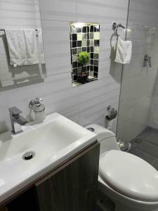 Apto 4 habitaciones privadas 140mtros