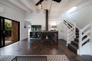 Lola on Lever Blairgowrie