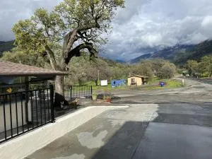 Sierra Lodge Three Rivers - Lone Pine