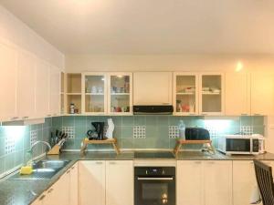 2 bedroom apartment, best location, Central Patong