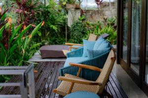 villa with rice field views in ubud