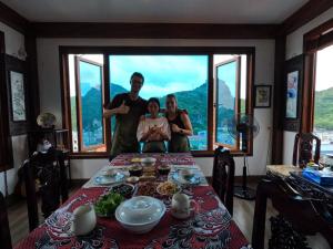 An Homestay-Stay with local family-Vietnam traditional design room
